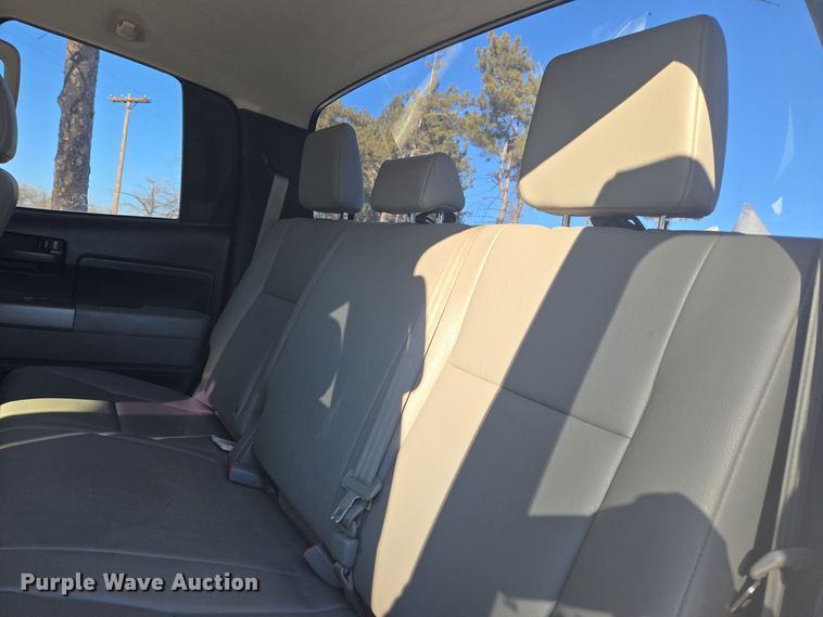 image for item DT7033 2012 Toyota Tundra Double Cab pickup truck