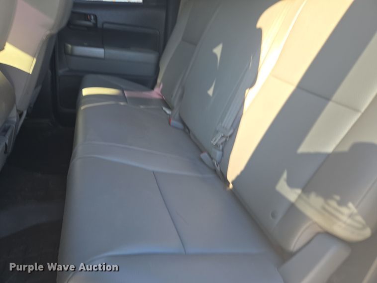 image for item DT7033 2012 Toyota Tundra Double Cab pickup truck