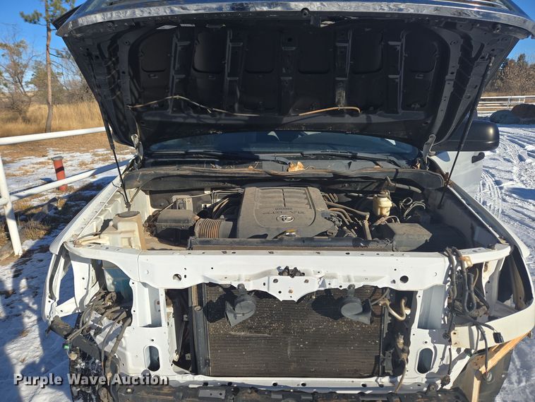 image for item DT7033 2012 Toyota Tundra Double Cab pickup truck