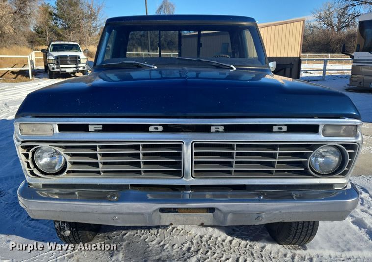 image for item DT7034 1976 Ford F100 pickup truck