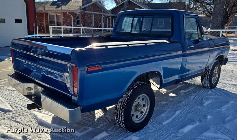 image for item DT7034 1976 Ford F100 pickup truck