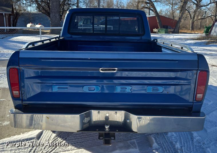 image for item DT7034 1976 Ford F100 pickup truck