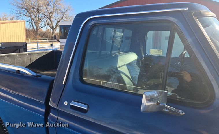 image for item DT7034 1976 Ford F100 pickup truck