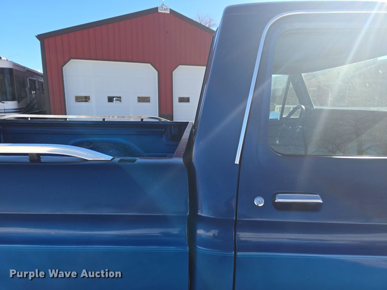 image for item DT7034 1976 Ford F100 pickup truck