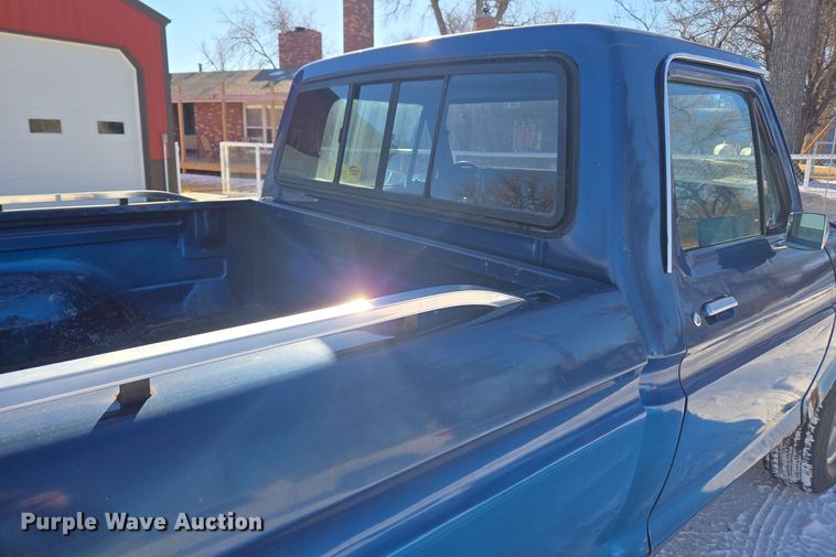 image for item DT7034 1976 Ford F100 pickup truck