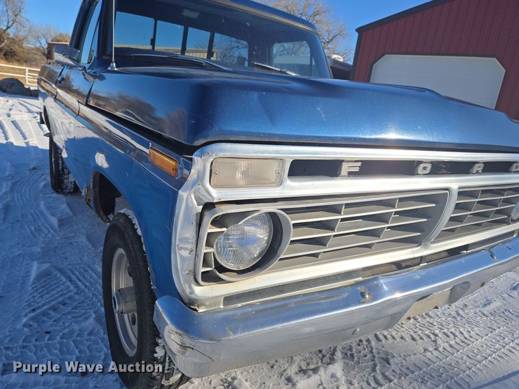 image for item DT7034 1976 Ford F100 pickup truck