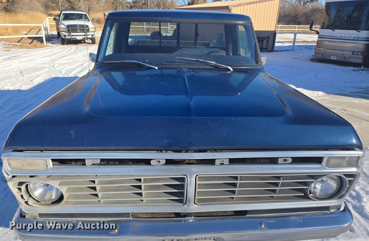 image for item DT7034 1976 Ford F100 pickup truck