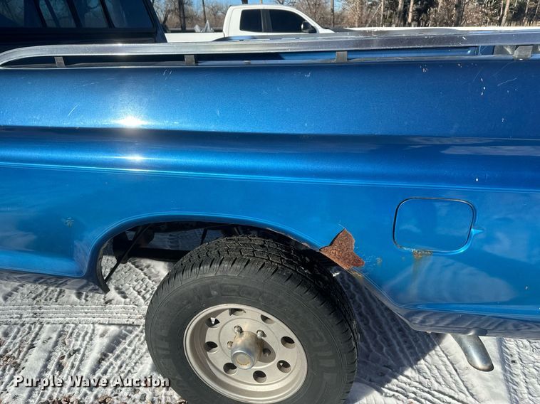 image for item DT7034 1976 Ford F100 pickup truck