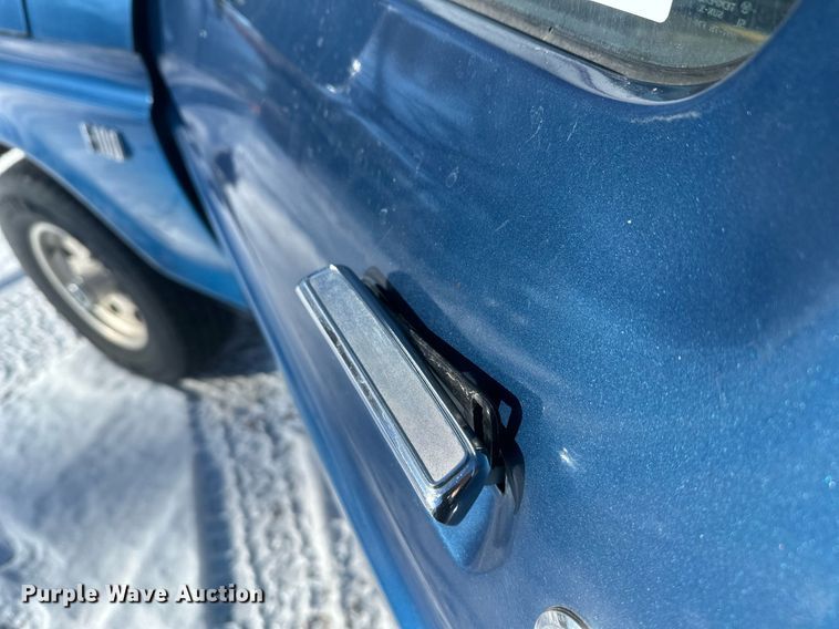 image for item DT7034 1976 Ford F100 pickup truck