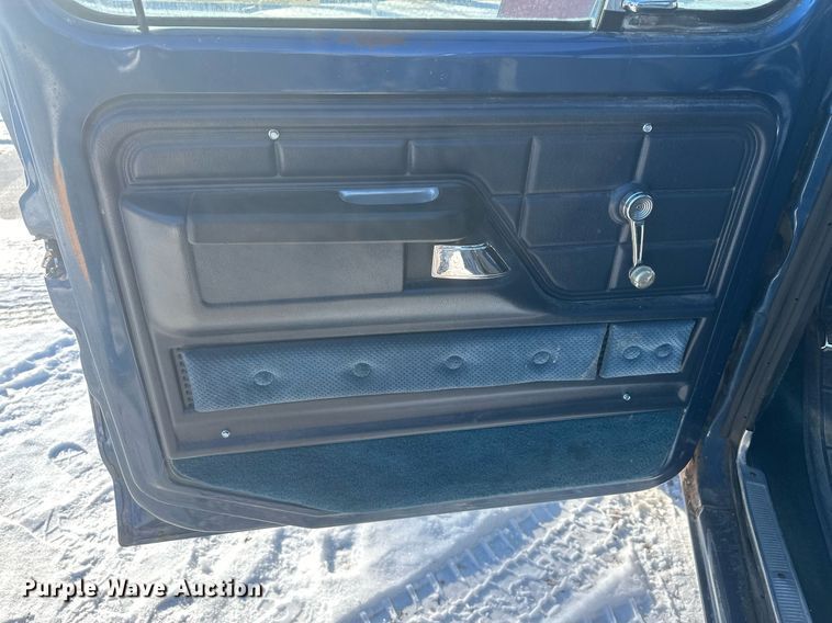 image for item DT7034 1976 Ford F100 pickup truck