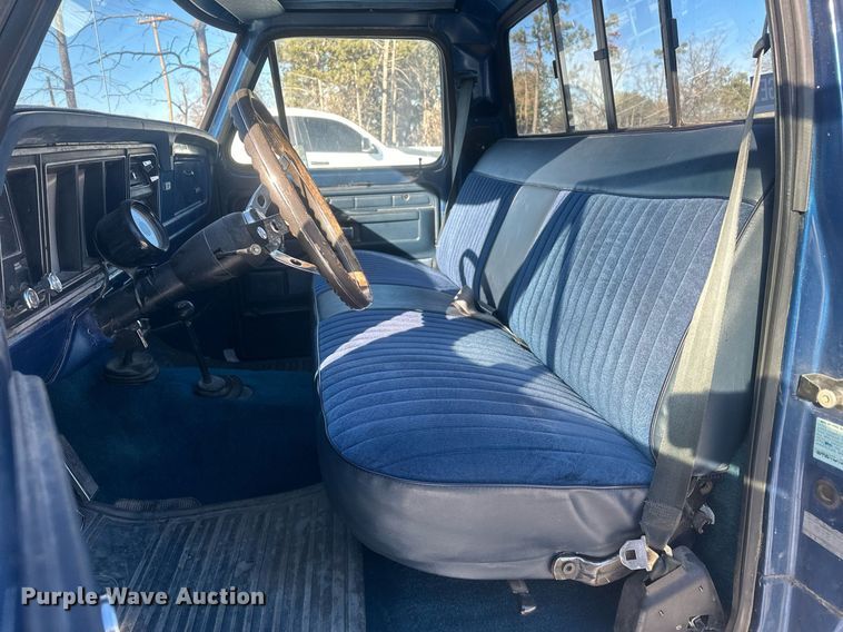 image for item DT7034 1976 Ford F100 pickup truck