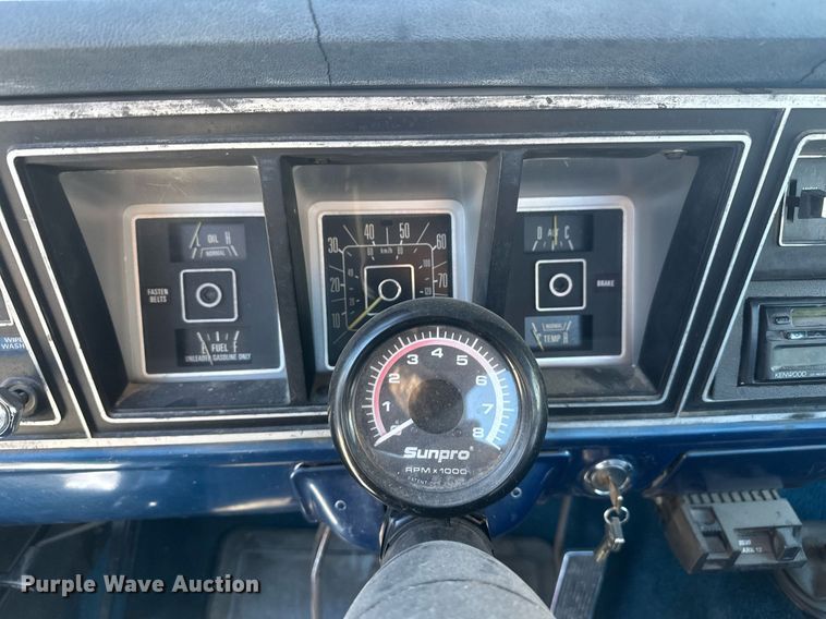 image for item DT7034 1976 Ford F100 pickup truck