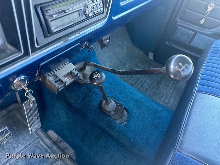 image for item DT7034 1976 Ford F100 pickup truck