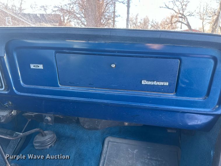 image for item DT7034 1976 Ford F100 pickup truck