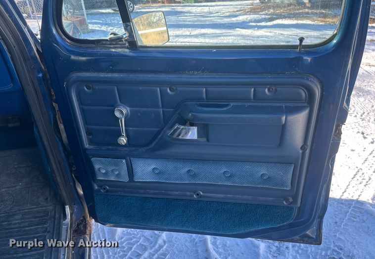 image for item DT7034 1976 Ford F100 pickup truck