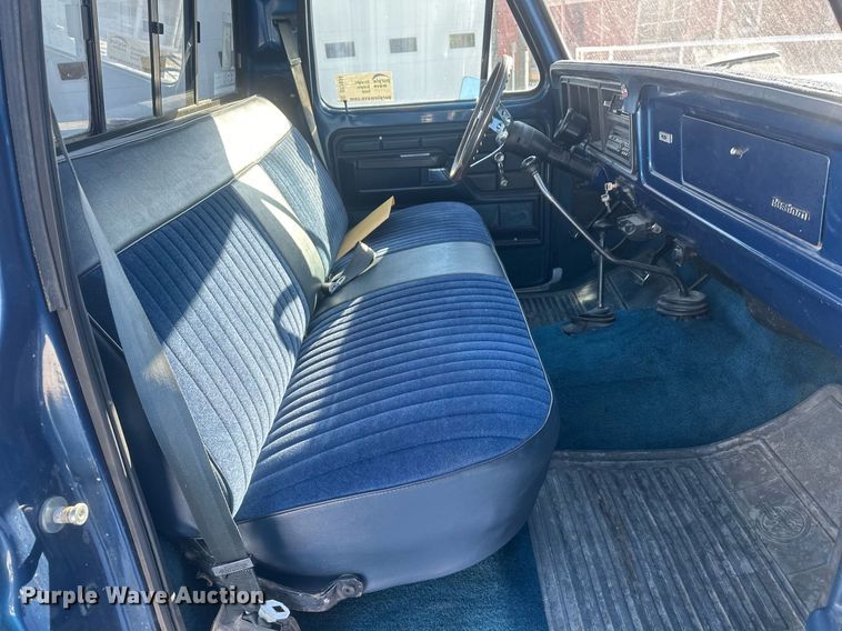 image for item DT7034 1976 Ford F100 pickup truck
