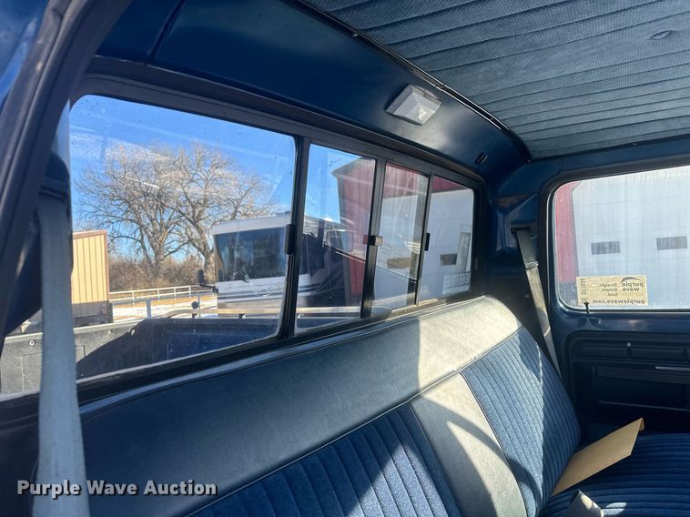 image for item DT7034 1976 Ford F100 pickup truck