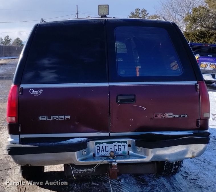 image for item DV6622 1993 GMC Suburban 1500 SLE SUV