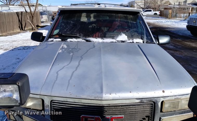 image for item DV6622 1993 GMC Suburban 1500 SLE SUV