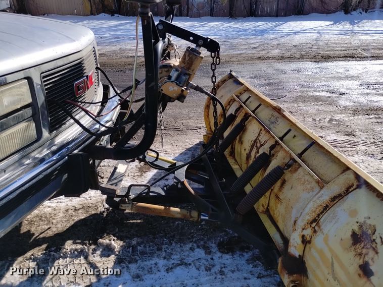 image for item DV6622 1993 GMC Suburban 1500 SLE SUV