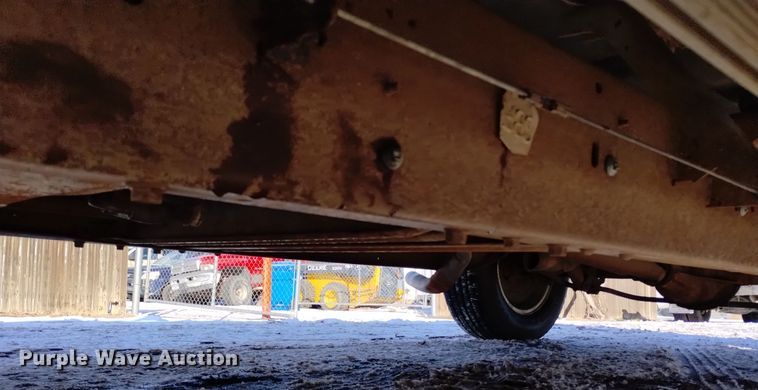 image for item DV6622 1993 GMC Suburban 1500 SLE SUV