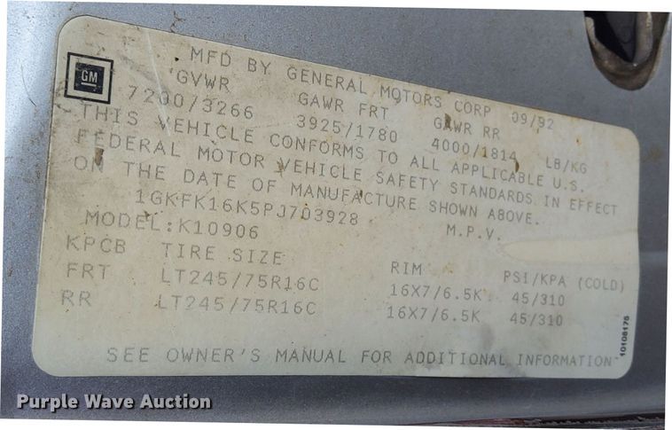 image for item DV6622 1993 GMC Suburban 1500 SLE SUV