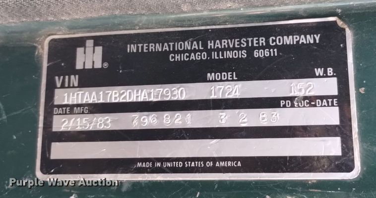 image for item DV6634 1983 International 1724 utility / service truck