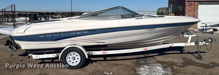 image for item DX3940 Bayliner Capri 2050 LS boat