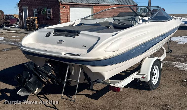 image for item DX3940 Bayliner Capri 2050 LS boat