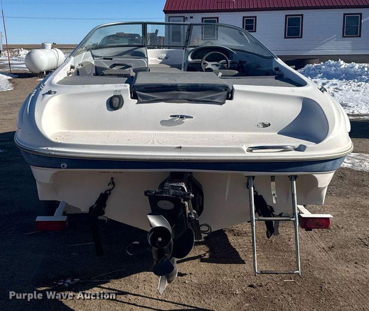 image for item DX3940 Bayliner Capri 2050 LS boat