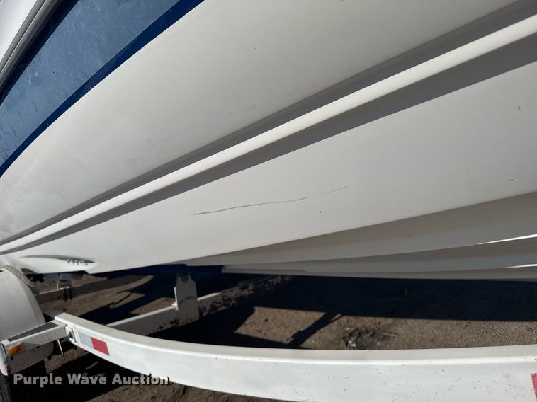 image for item DX3940 Bayliner Capri 2050 LS boat