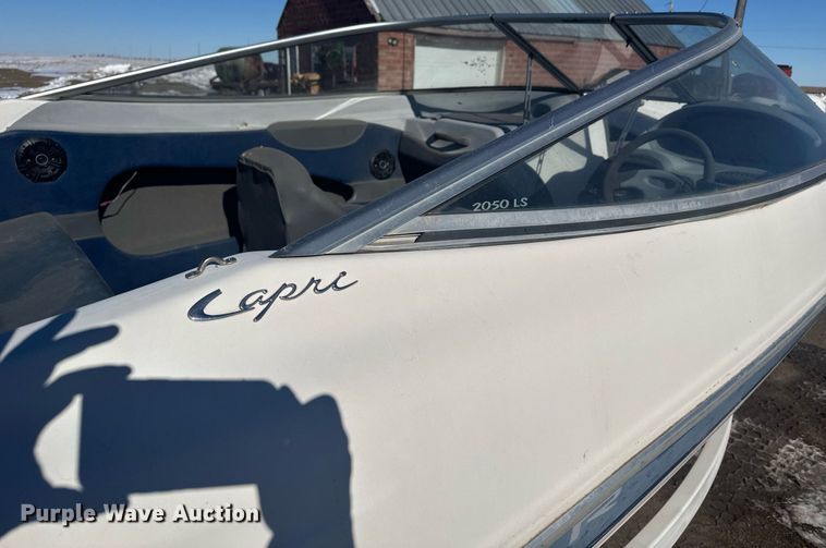 image for item DX3940 Bayliner Capri 2050 LS boat
