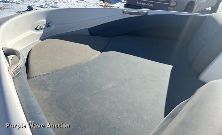 image for item DX3940 Bayliner Capri 2050 LS boat