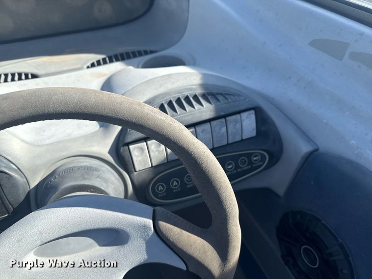 image for item DX3940 Bayliner Capri 2050 LS boat