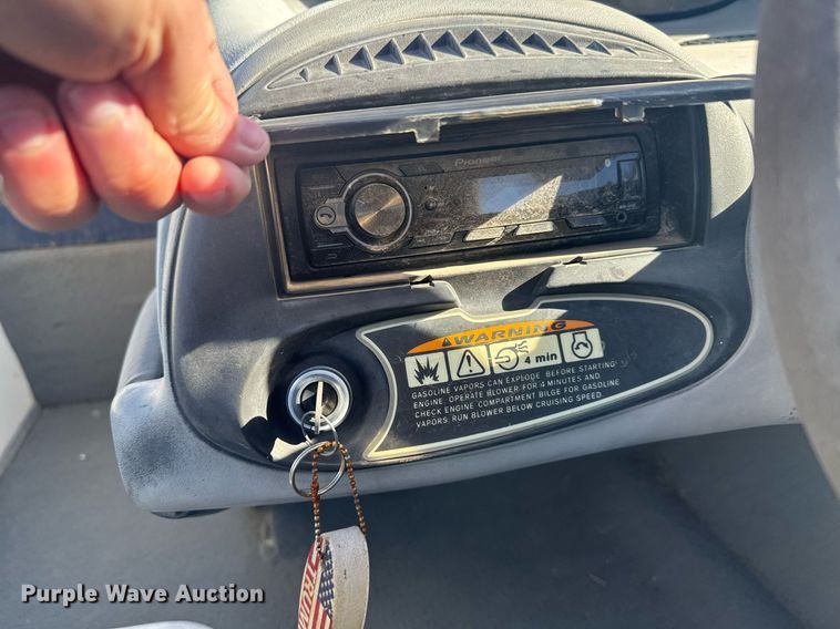 image for item DX3940 Bayliner Capri 2050 LS boat