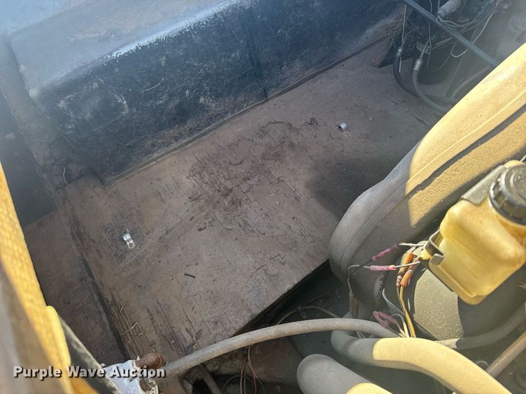 image for item DX3940 Bayliner Capri 2050 LS boat