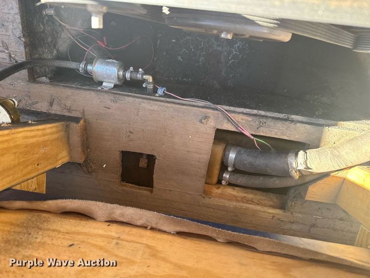 image for item DX3940 Bayliner Capri 2050 LS boat