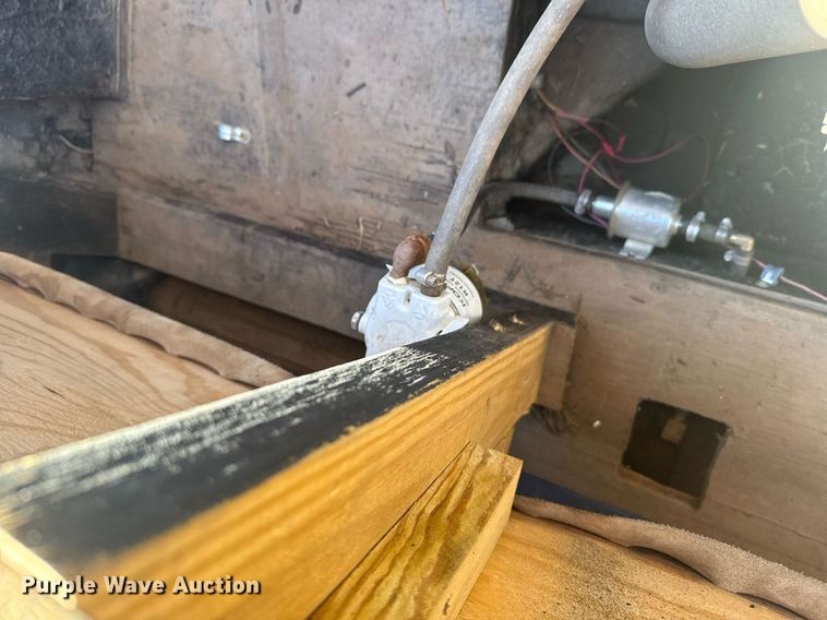 image for item DX3940 Bayliner Capri 2050 LS boat