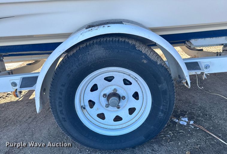 image for item DX3940 Bayliner Capri 2050 LS boat