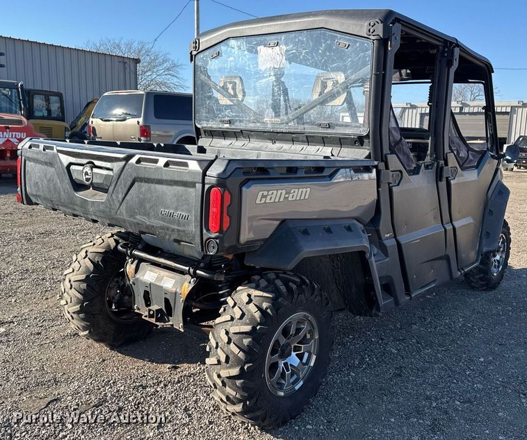 image for item EG2399 2018 Can-Am 8SJA utility vehicle