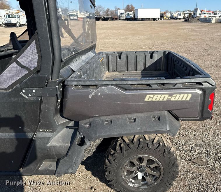 image for item EG2399 2018 Can-Am 8SJA utility vehicle