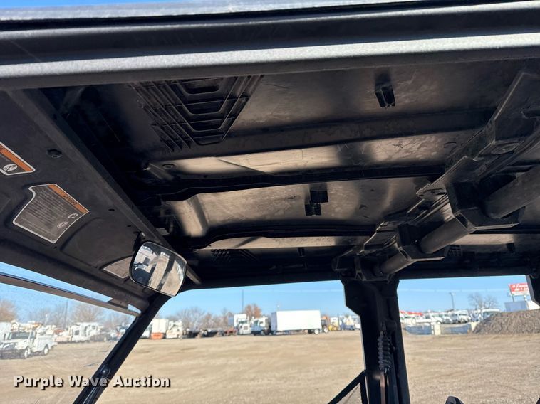 image for item EG2399 2018 Can-Am 8SJA utility vehicle