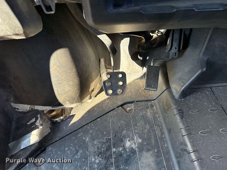 image for item EG2399 2018 Can-Am 8SJA utility vehicle