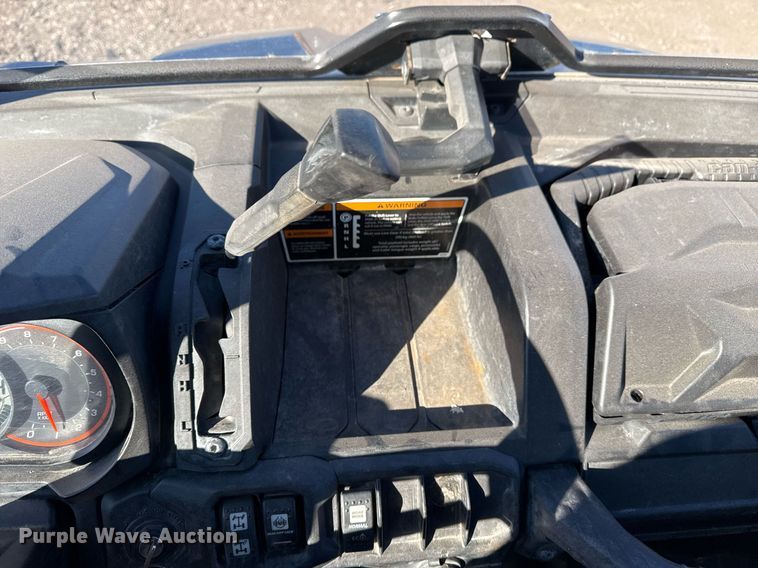 image for item EG2399 2018 Can-Am 8SJA utility vehicle