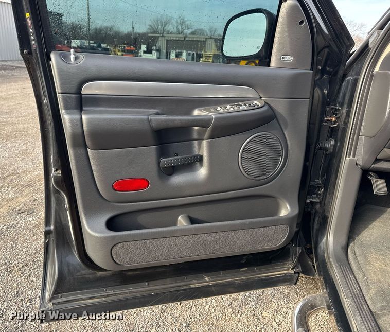 image for item EG2435 2005 Dodge Ram 1500 Quad Cab pickup truck