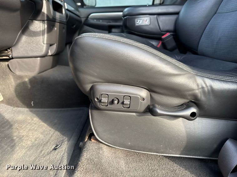 image for item EG2435 2005 Dodge Ram 1500 Quad Cab pickup truck