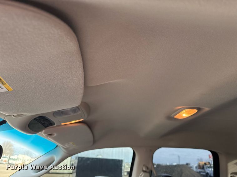 image for item EG2435 2005 Dodge Ram 1500 Quad Cab pickup truck