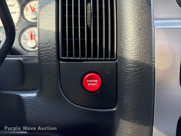 image for item EG2435 2005 Dodge Ram 1500 Quad Cab pickup truck