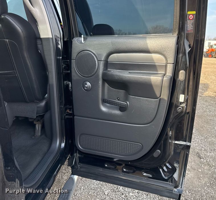 image for item EG2435 2005 Dodge Ram 1500 Quad Cab pickup truck