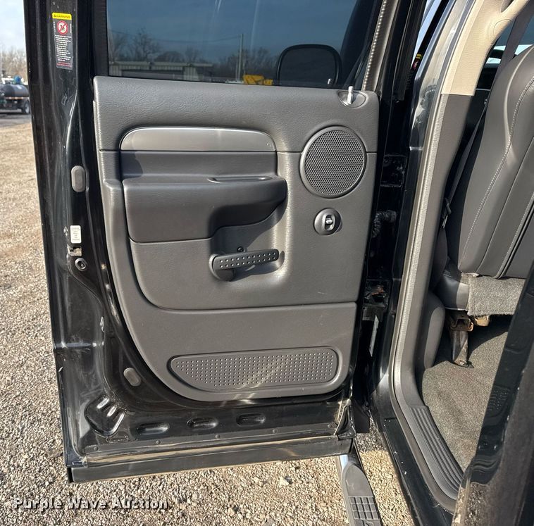 image for item EG2435 2005 Dodge Ram 1500 Quad Cab pickup truck